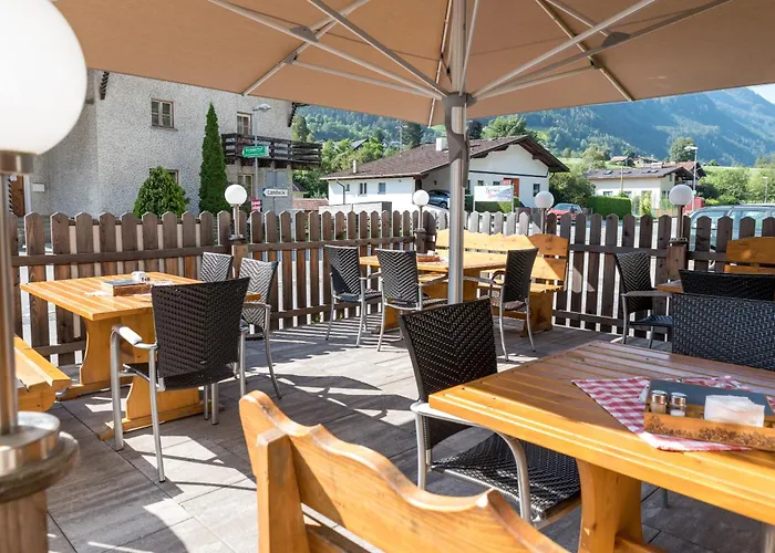 Wilder Mann بيت ضيافة *